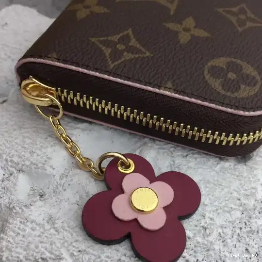 First bag Vuitton wallet Louis CHANELEMENCE 0616